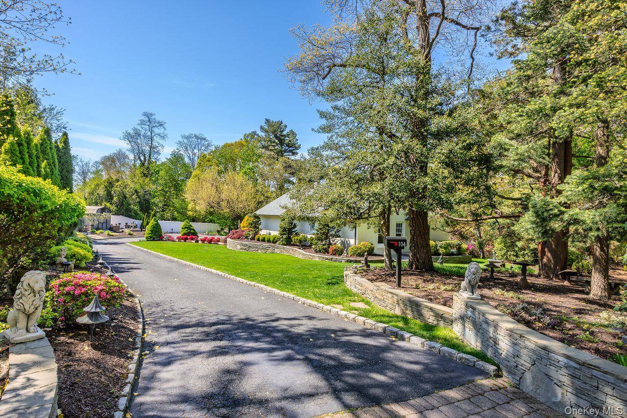 3 Bedroom Home for Sale in Port Jefferson - New York - USA - 2