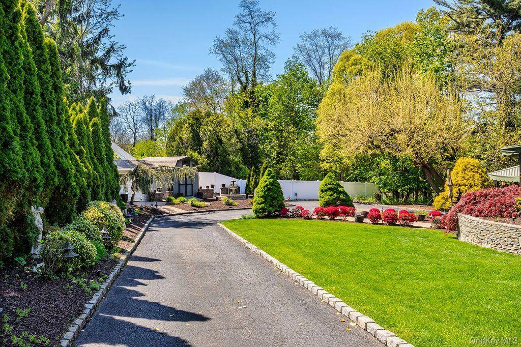 3 Bedroom Home for Sale in Port Jefferson - New York - USA - 3