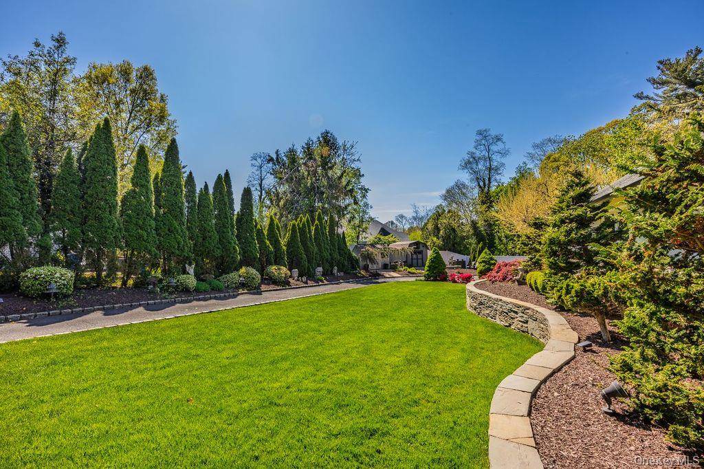 3 Bedroom Home for Sale in Port Jefferson - New York - USA - 4