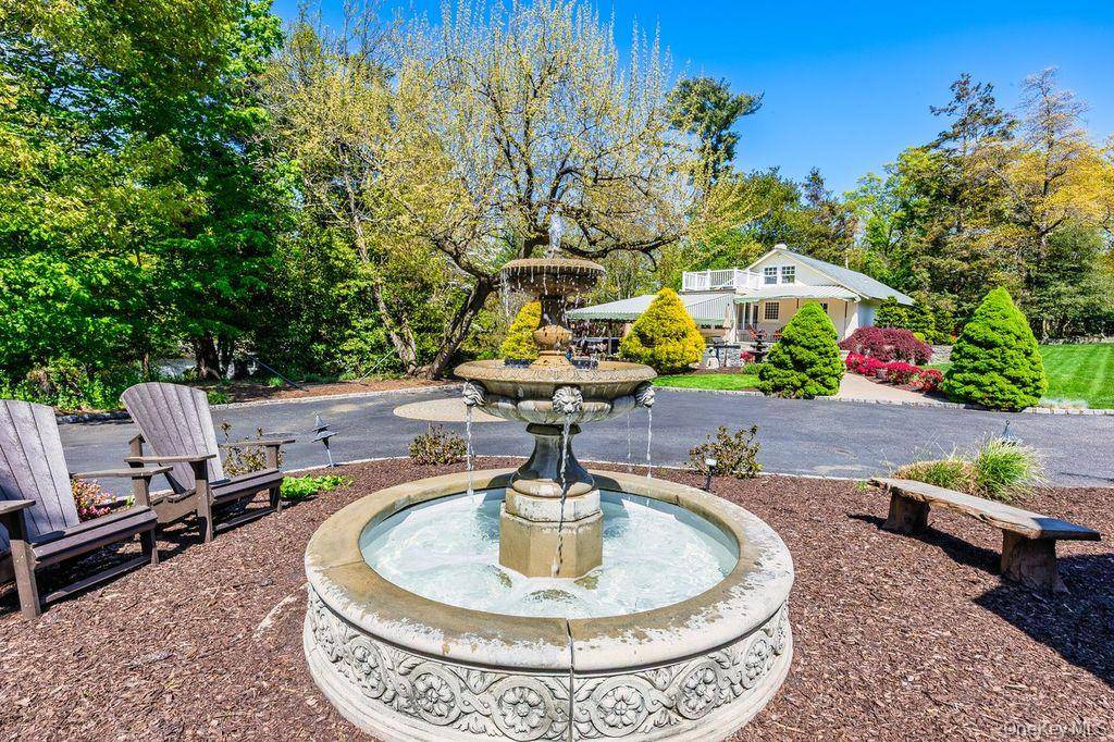 3 Bedroom Home for Sale in Port Jefferson - New York - USA - 8