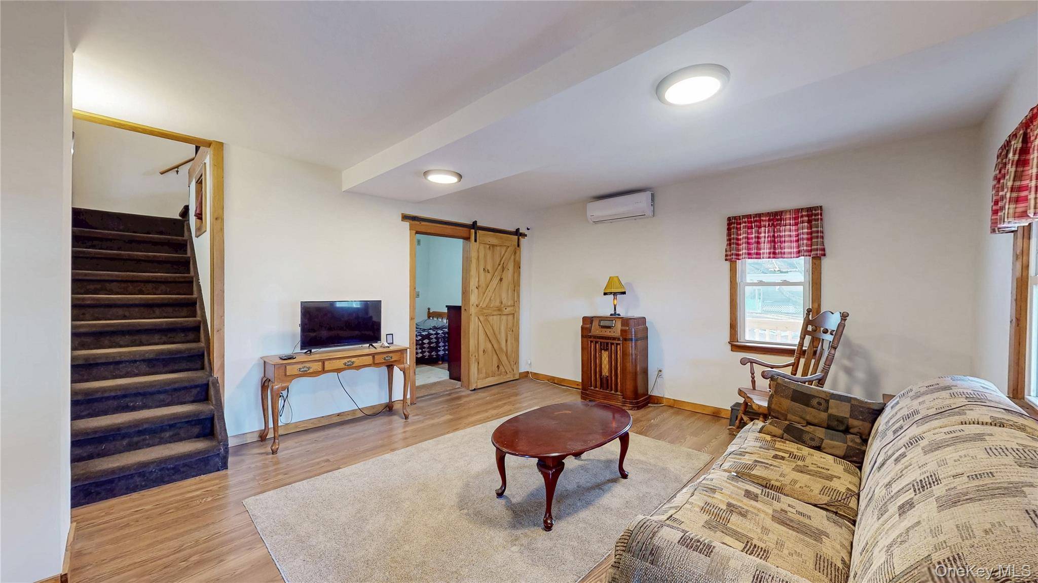 Casa de 3 Dormitorios en Venta en Port Jervis - Nueva York - EE. UU. - 8