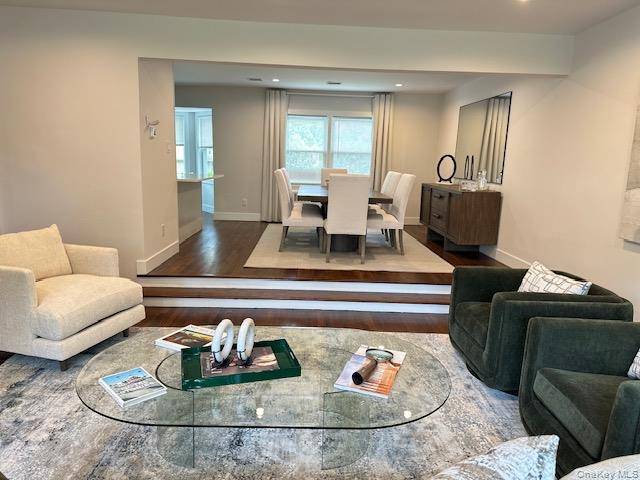 Casa de 3 Dormitorios en Venta en Port Washington - Nueva York - EE. UU. - 8