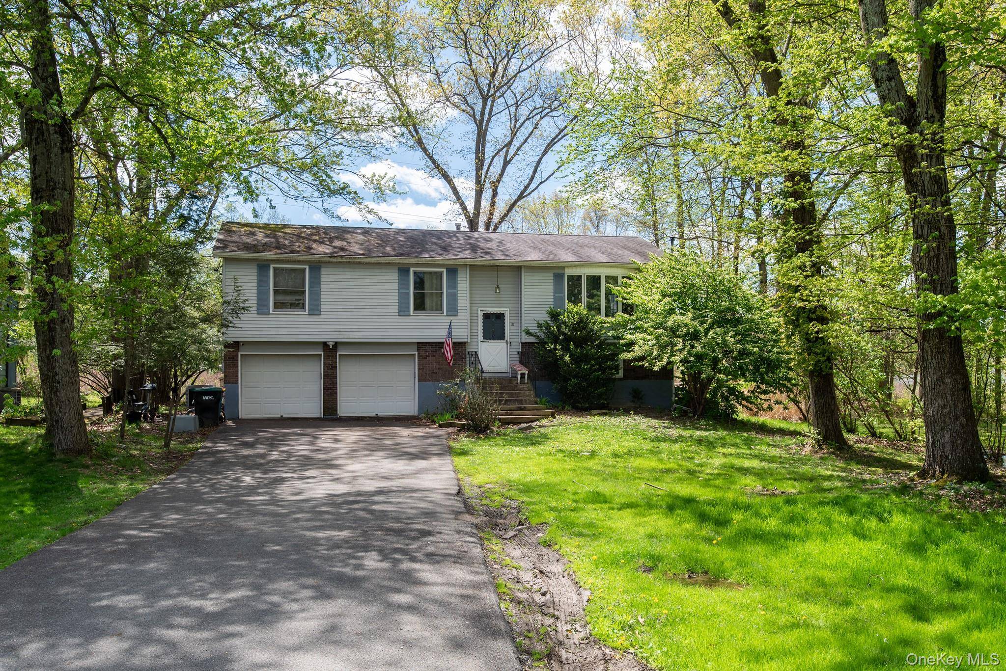 Casa com 3 Quartos à Venda em Poughkeepsie - Nova Iorque - EUA - 2