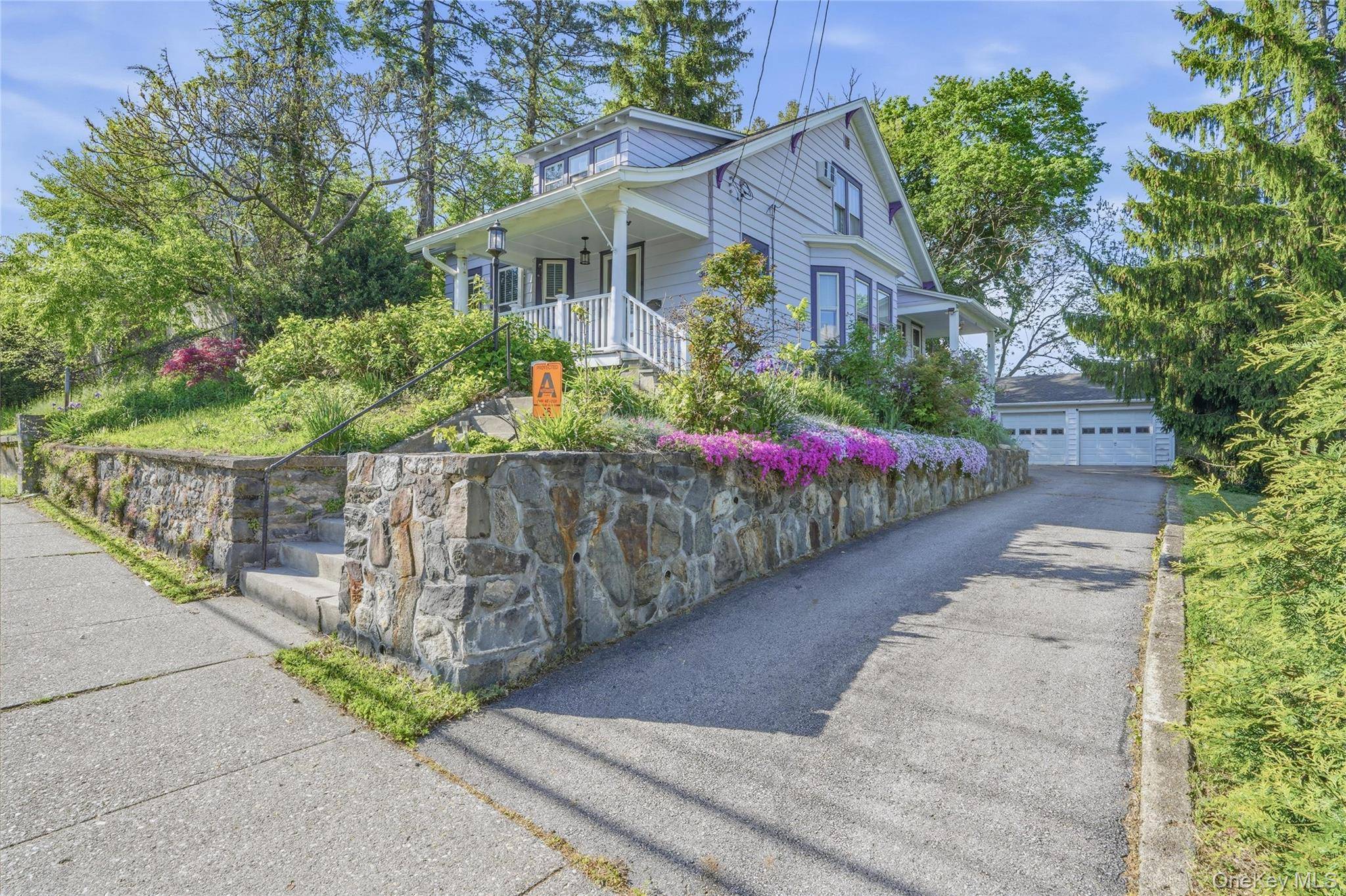 3 Bedroom Home for Sale in Poughkeepsie - New York - USA - 2