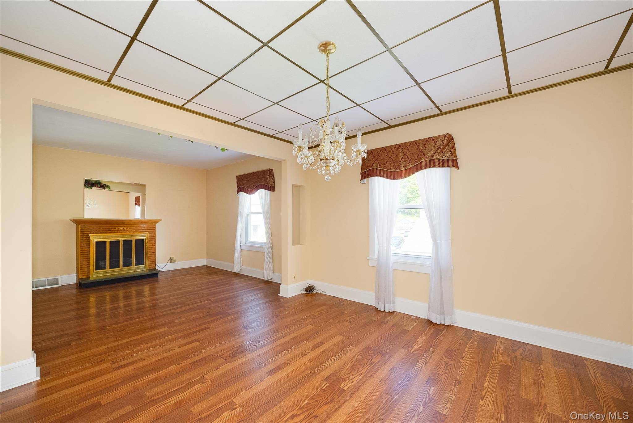 3 Bedroom Home for Sale in Poughkeepsie - New York - USA - 7