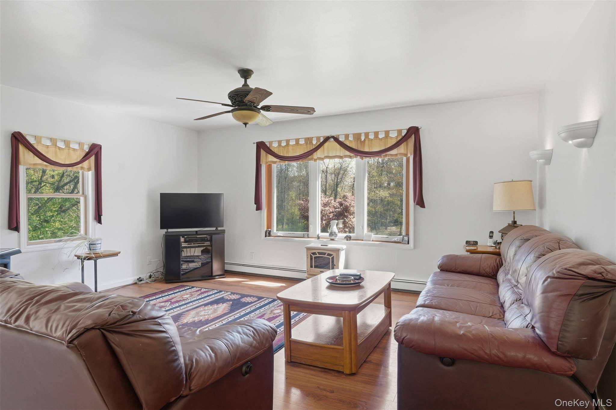 Casa com 3 Quartos à Venda em Poughkeepsie - Nova Iorque - EUA - 6