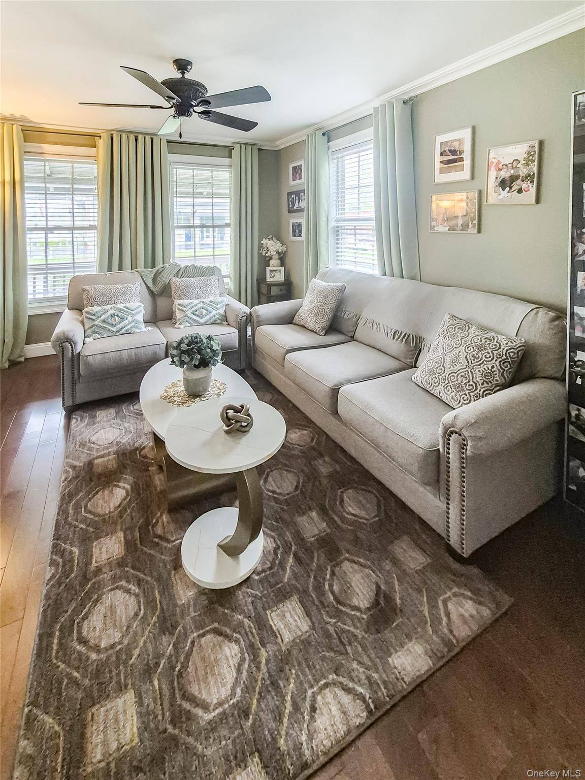 Casa de 3 Dormitorios en Venta en Poughkeepsie - Nueva York - EE. UU. - 2