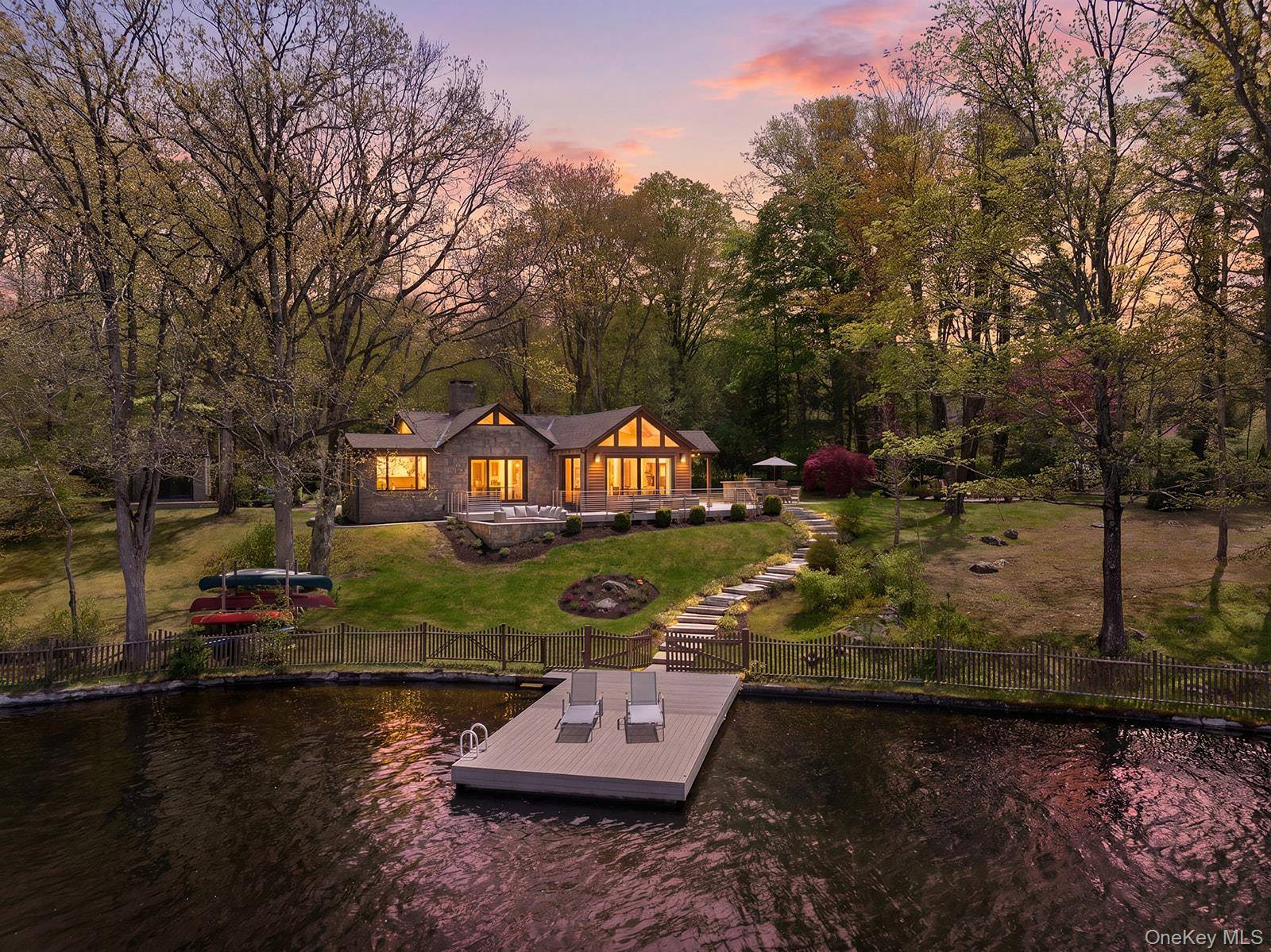Casa de 3 Dormitorios en Venta en Putnam Valley - Nueva York - EE. UU. - 1