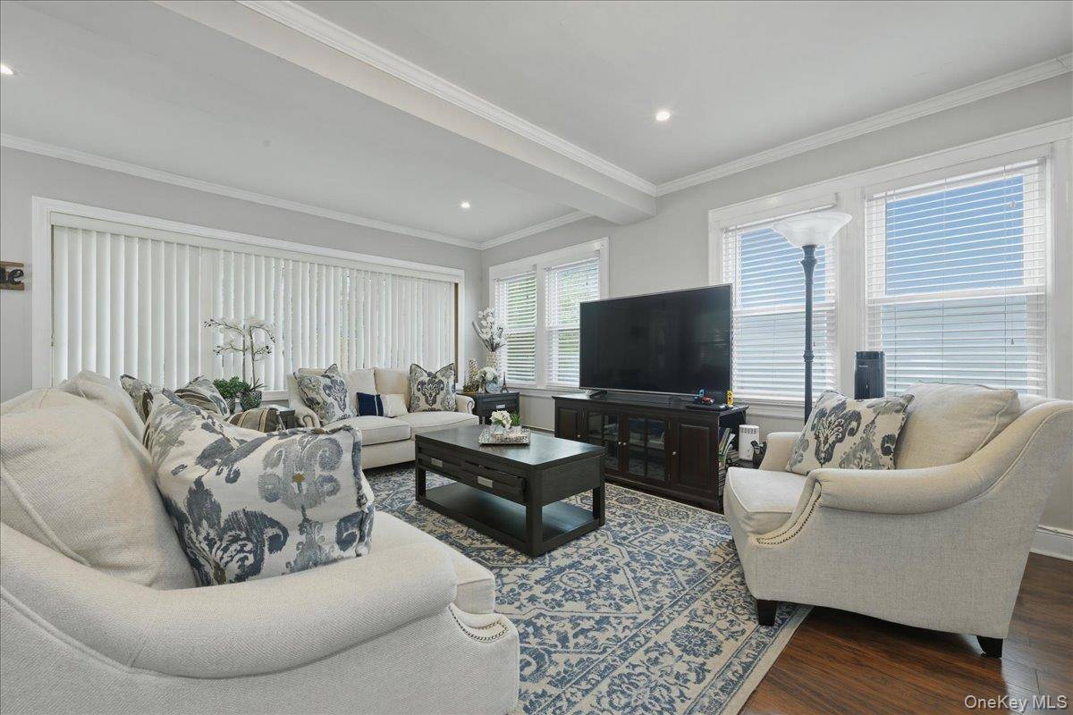 Casa de 3 Dormitorios en Venta en Queens Village - Nueva York - EE. UU. - 4