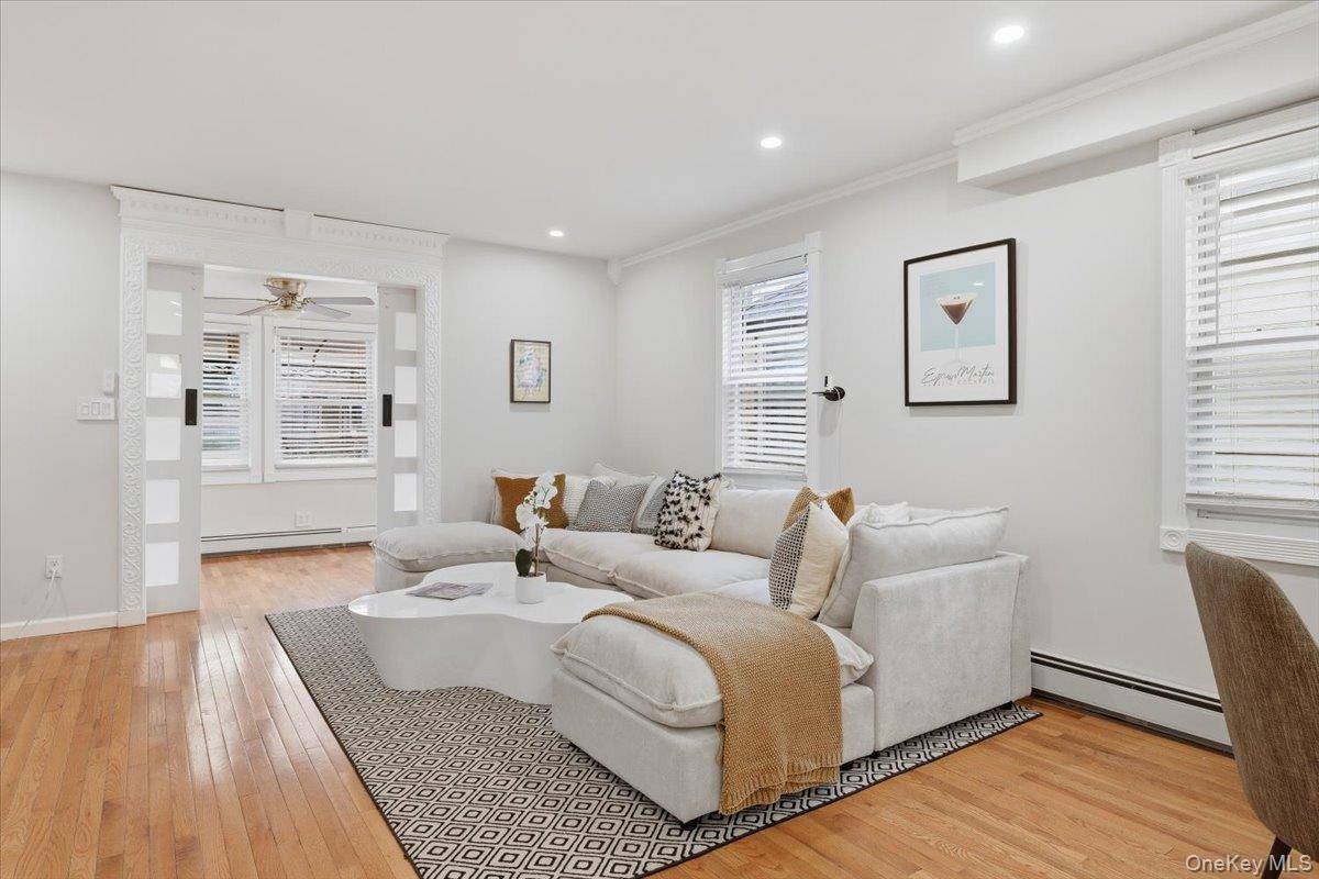 Casa de 3 Dormitorios en Venta en Queens Village - Nueva York - EE. UU. - 7