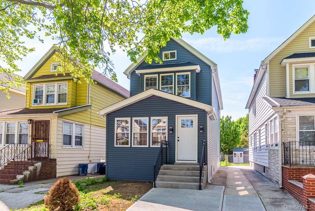 Casa com 3 Quartos à Venda em Queens Village - Nova Iorque - EUA - 1