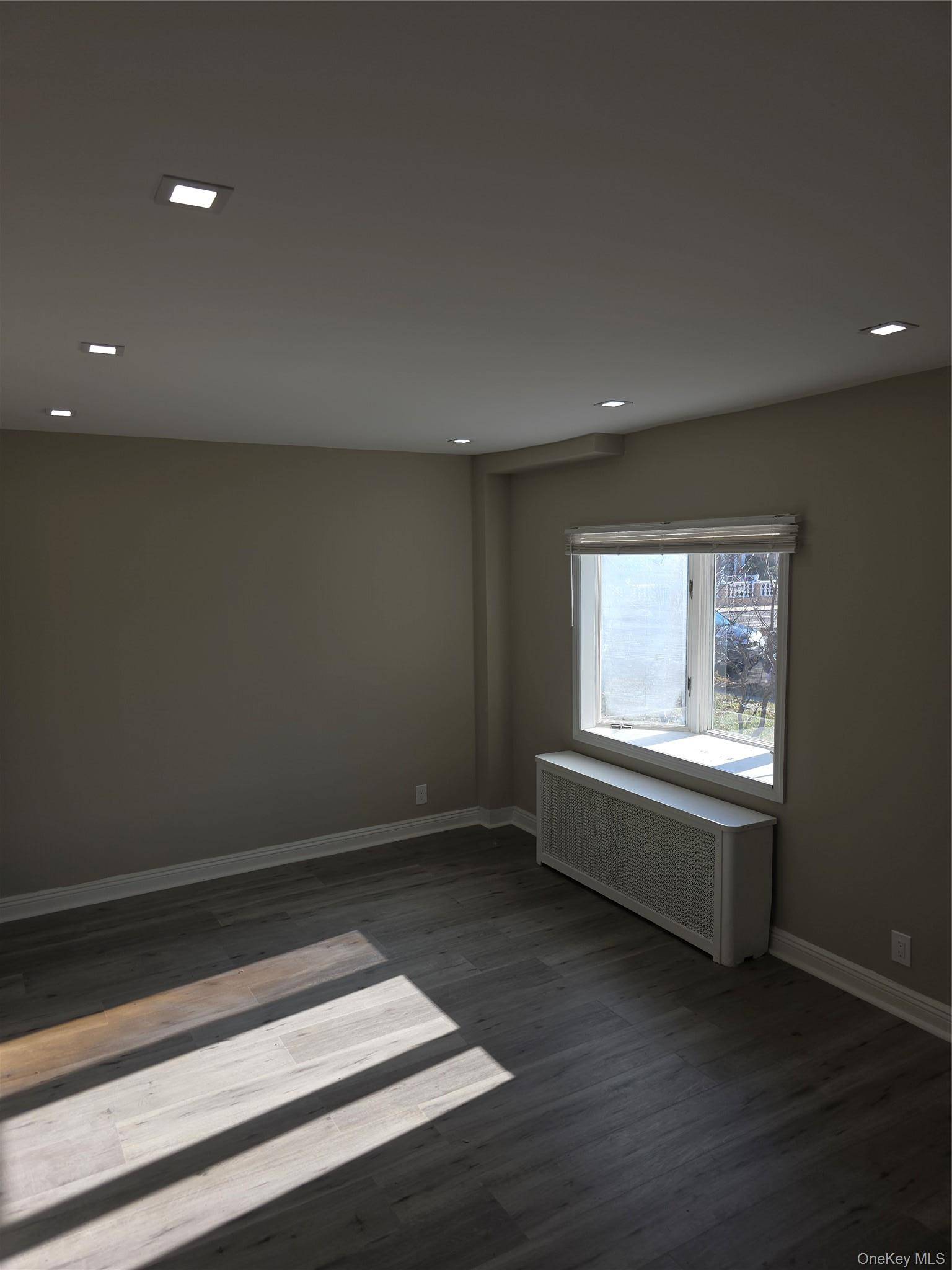 Casa de 3 Dormitorios en Venta en Queens Village - Nueva York - EE. UU. - 3