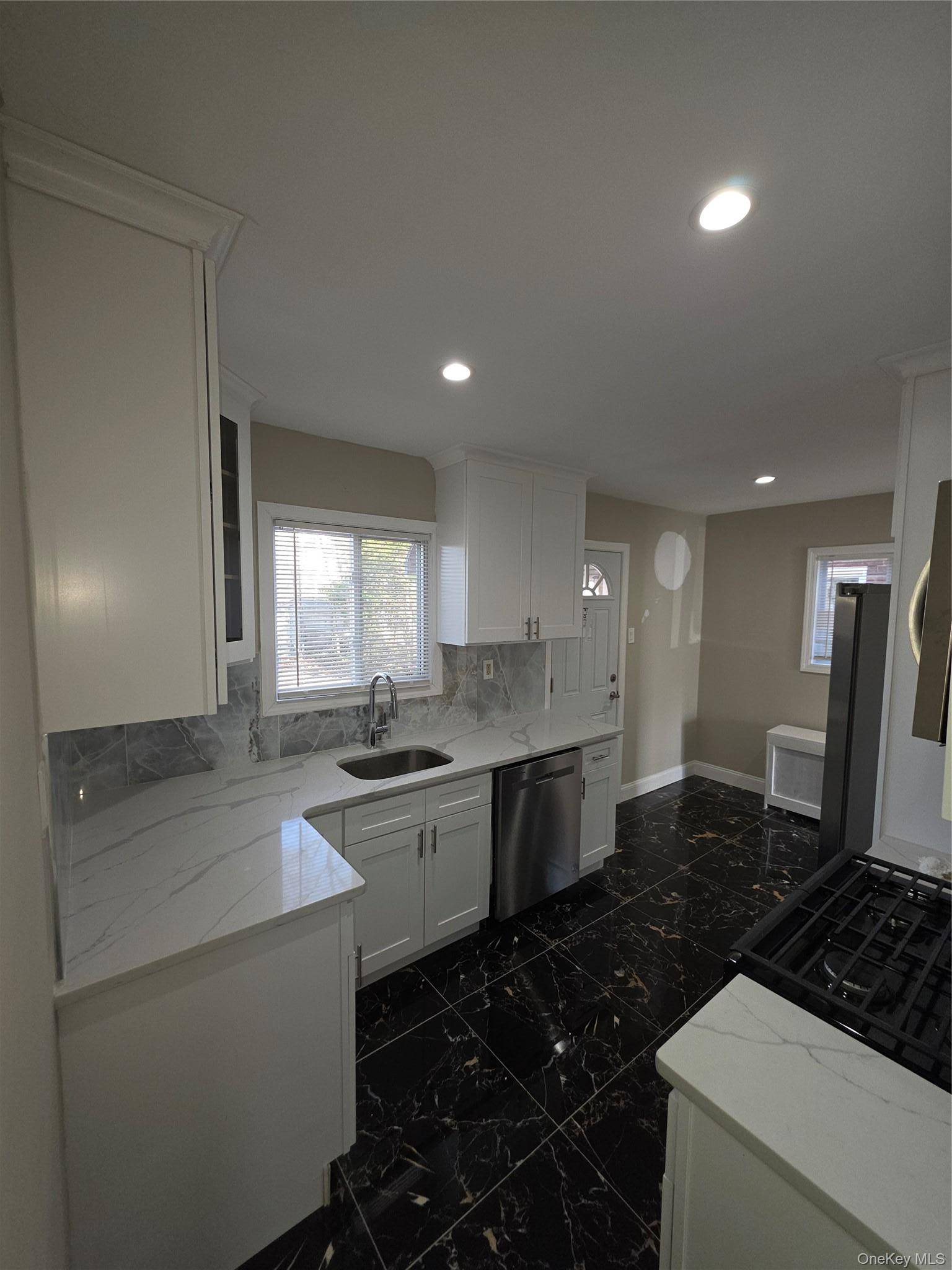 Casa de 3 Dormitorios en Venta en Queens Village - Nueva York - EE. UU. - 4