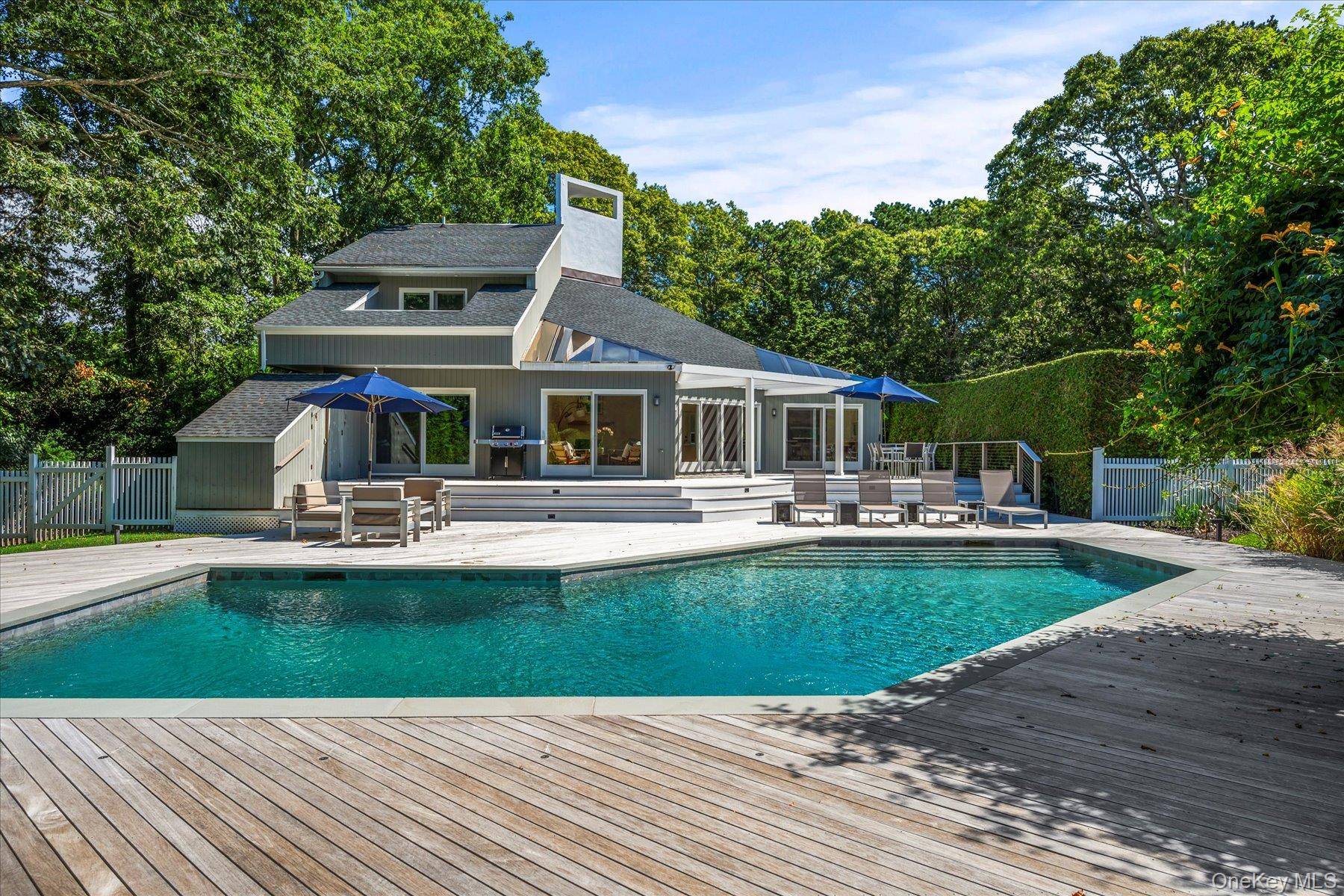 3 Bedroom Home for Sale in Quogue - New York - USA - 1