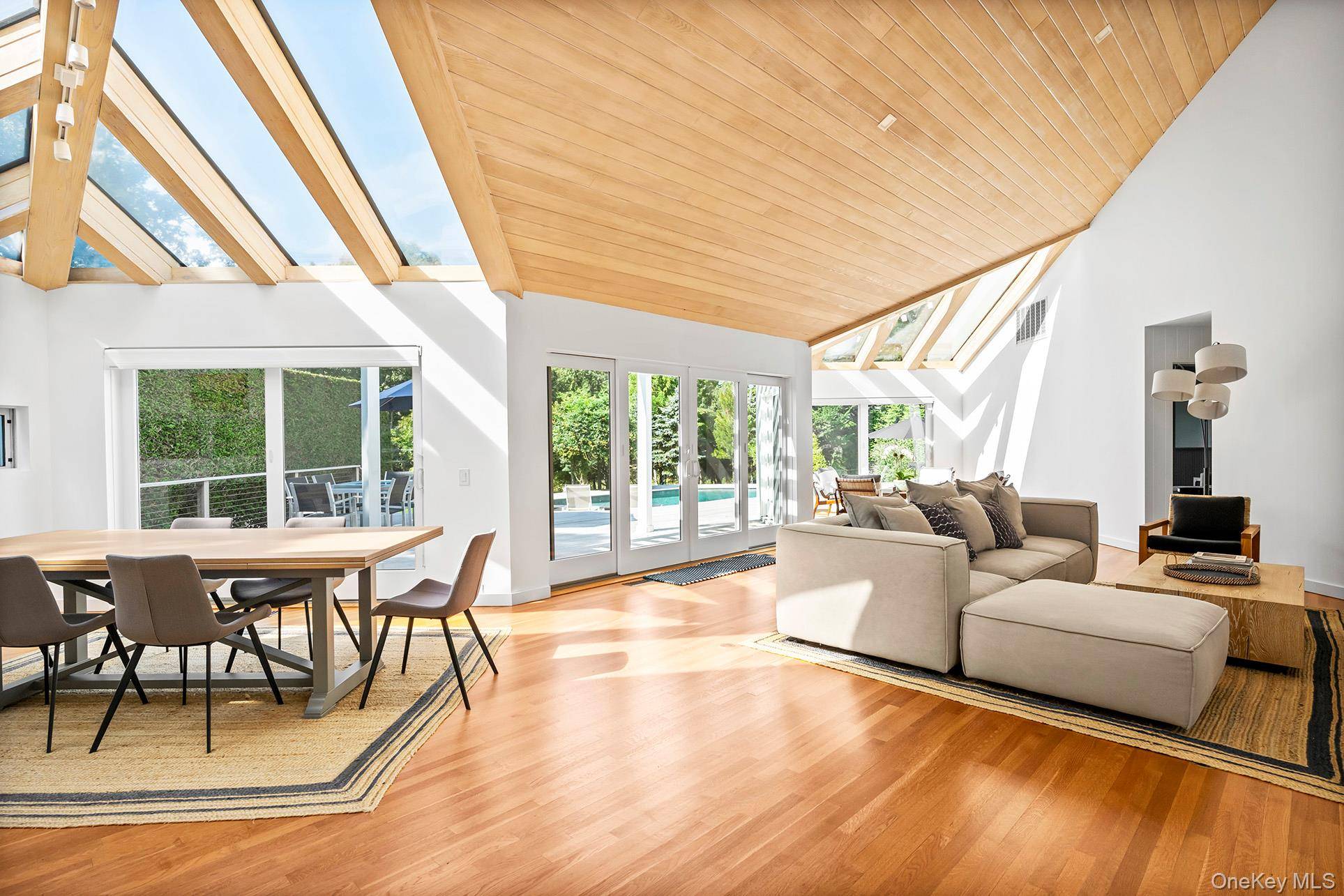 3 Bedroom Home for Sale in Quogue - New York - USA - 6