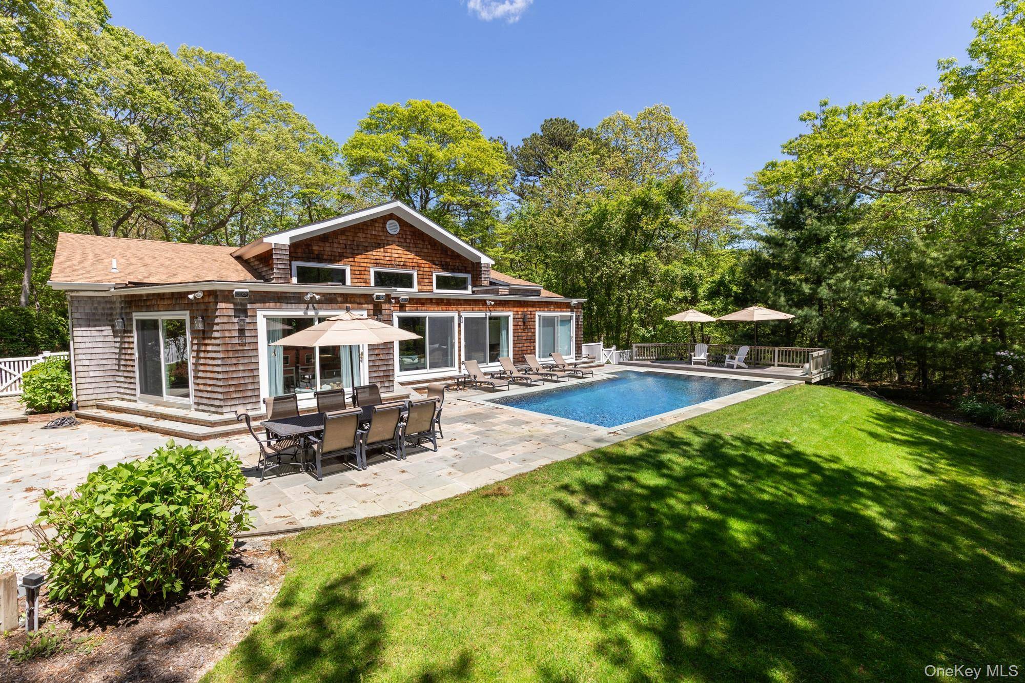 Casa de 3 Dormitorios en Venta en Quogue - Nueva York - EE. UU. - 1