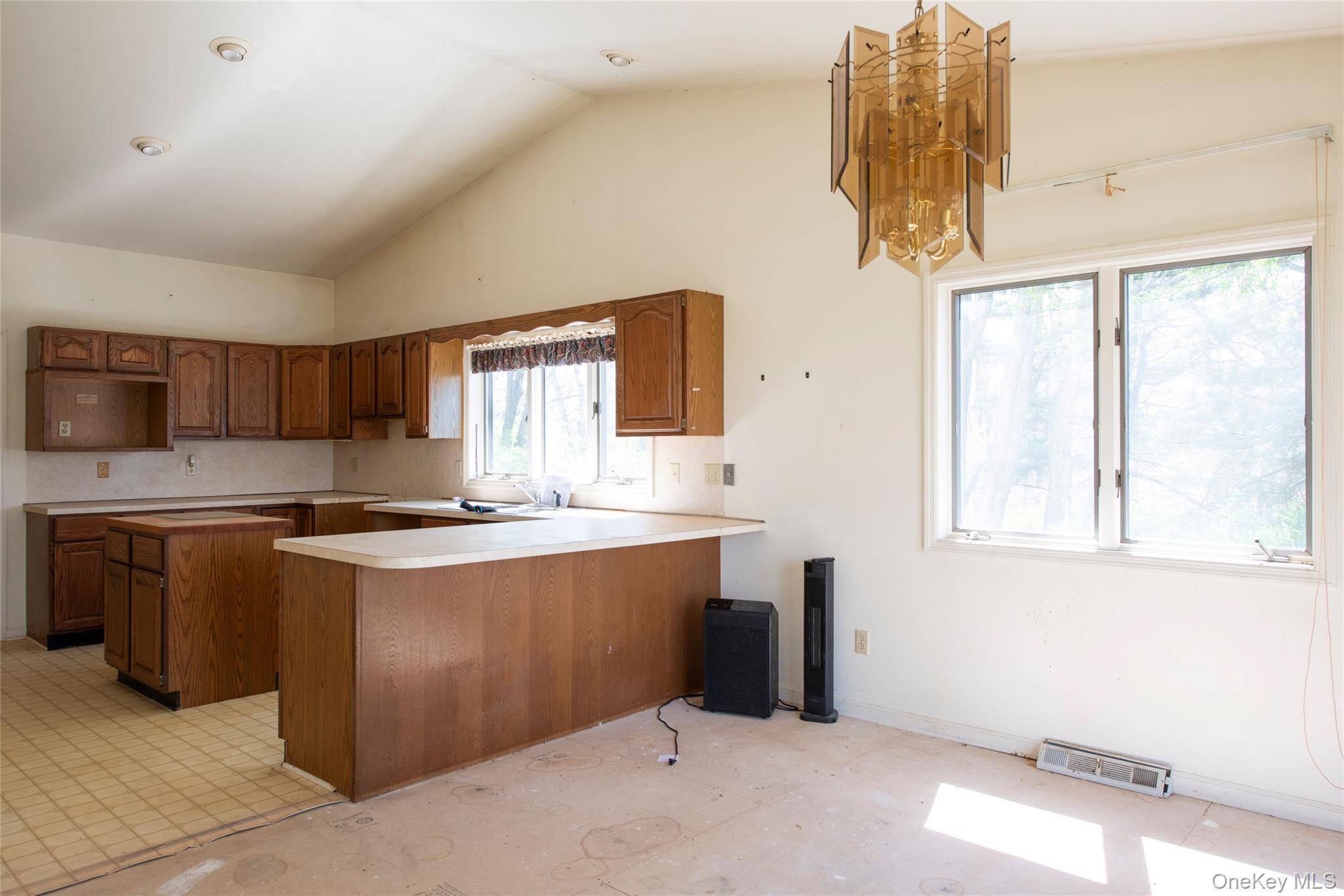 3 Bedroom Home for Sale in Red Hook - New York - USA - 6