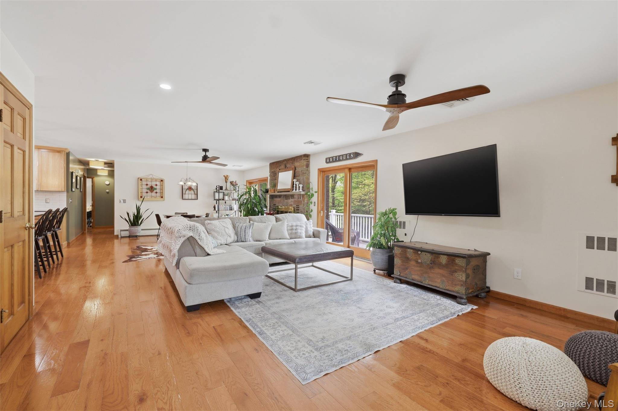 3 Bedroom Home for Sale in Red Hook - New York - USA - 6