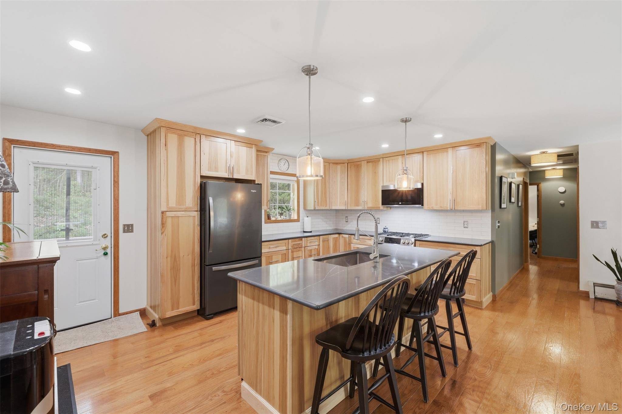 3 Bedroom Home for Sale in Red Hook - New York - USA - 8