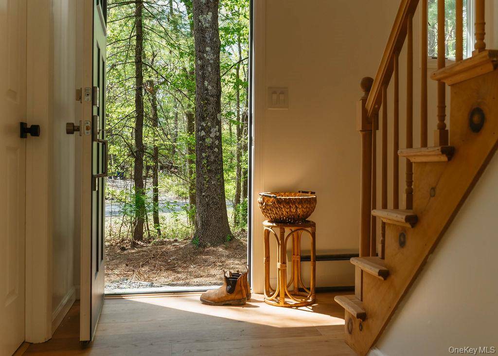 3 Bedroom Home for Sale in Red Hook - New York - USA - 2