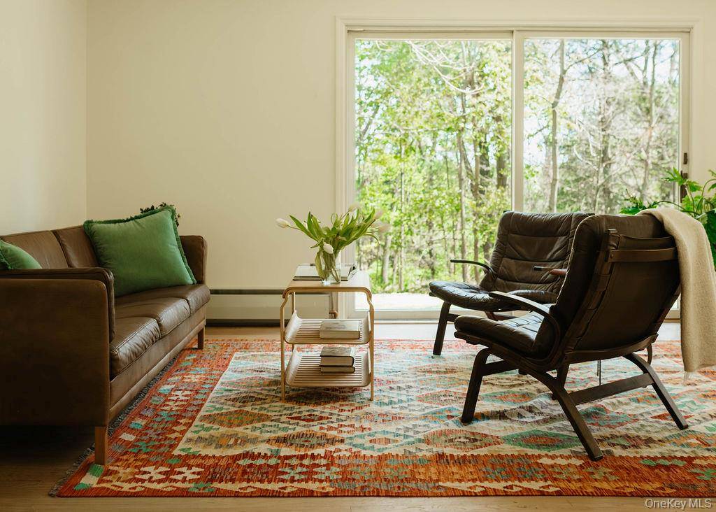 3 Bedroom Home for Sale in Red Hook - New York - USA - 3