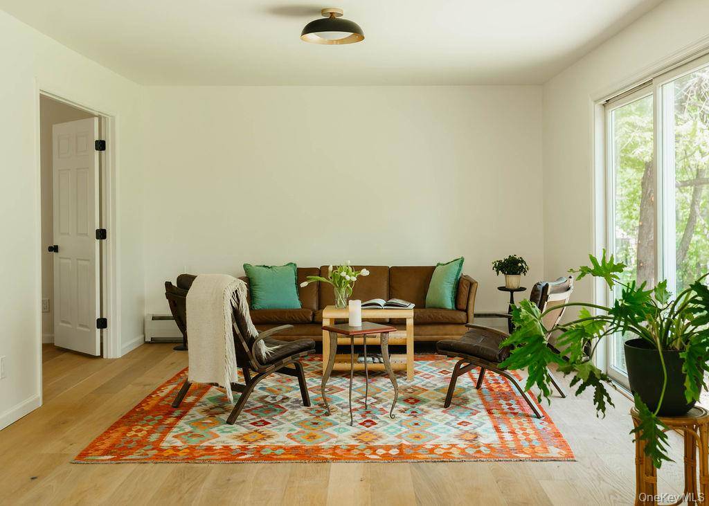 3 Bedroom Home for Sale in Red Hook - New York - USA - 5