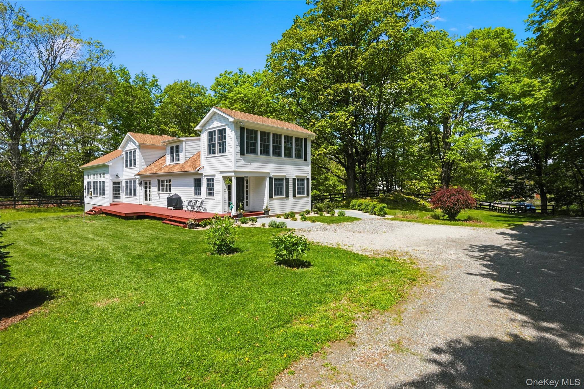 Casa de 3 Dormitorios en Venta en Rhinebeck - Nueva York - EE. UU. - 1
