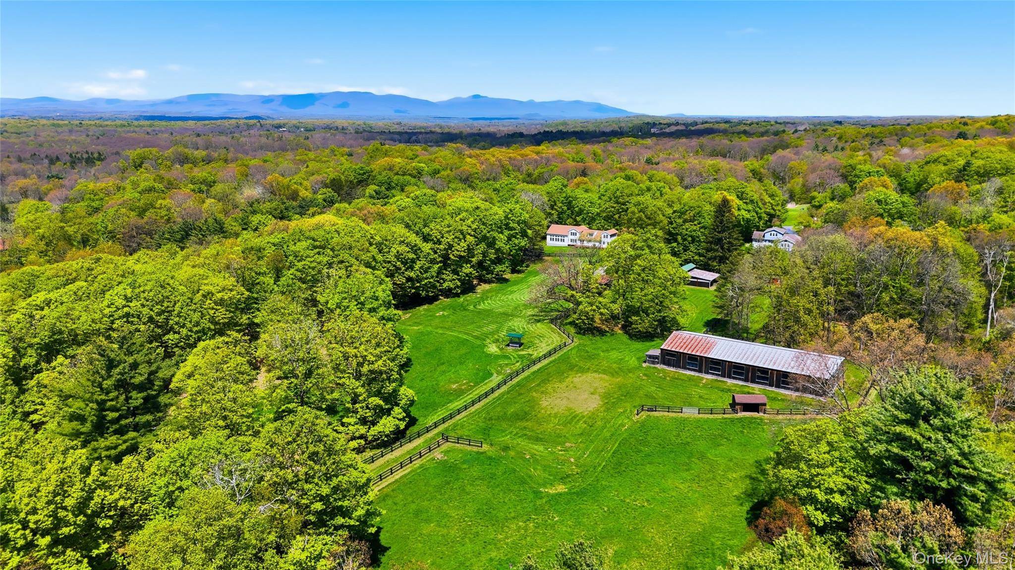 Casa de 3 Dormitorios en Venta en Rhinebeck - Nueva York - EE. UU. - 2
