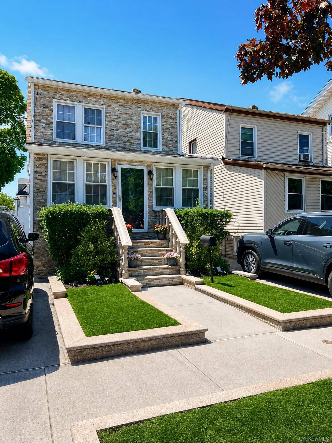 Casa com 3 Quartos à Venda em Richmond Hill - Nova Iorque - EUA - 2