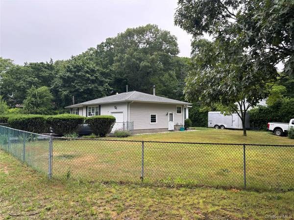 Casa com 3 Quartos à Venda em Riverhead - Nova Iorque - EUA - 3