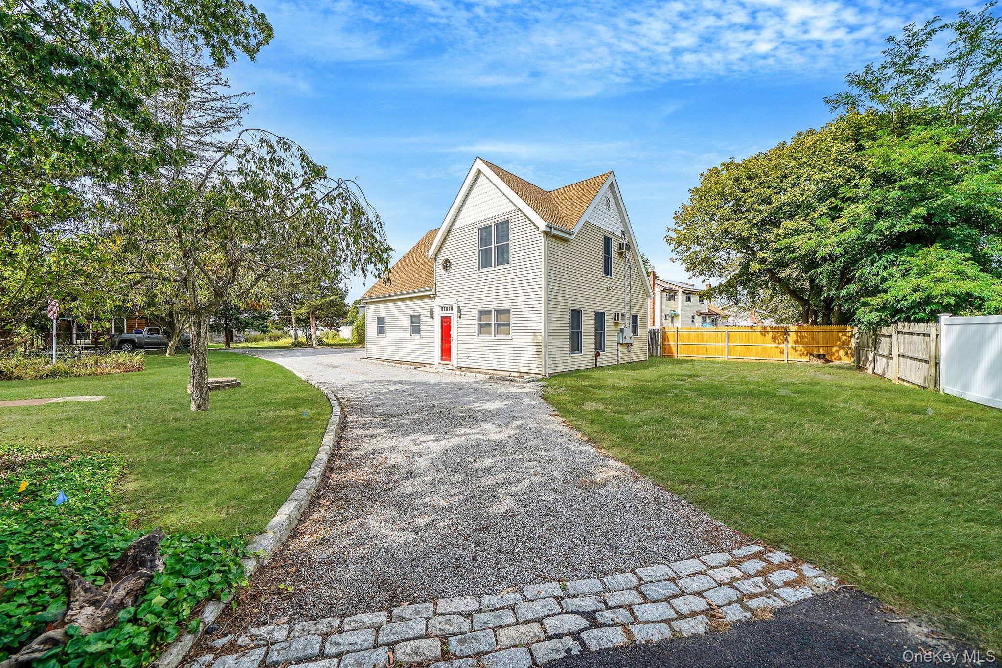 Casa com 3 Quartos à Venda em Ronkonkoma - Nova Iorque - EUA - 3