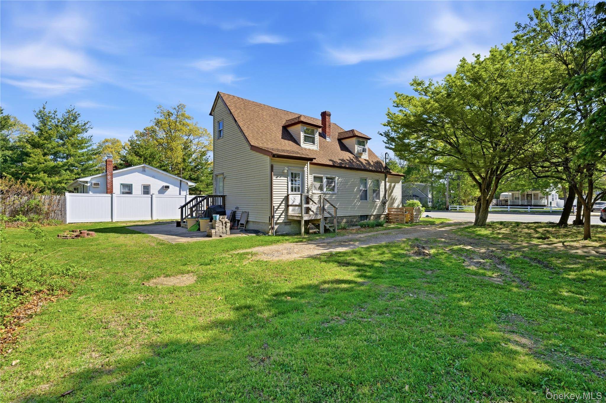 Casa com 3 Quartos à Venda em Ronkonkoma - Nova Iorque - EUA - 5