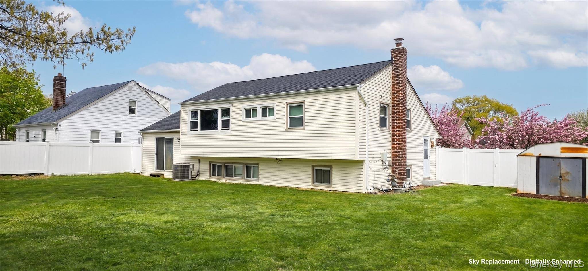 3 Bedroom Home for Sale in Roosevelt - New York - USA - 4