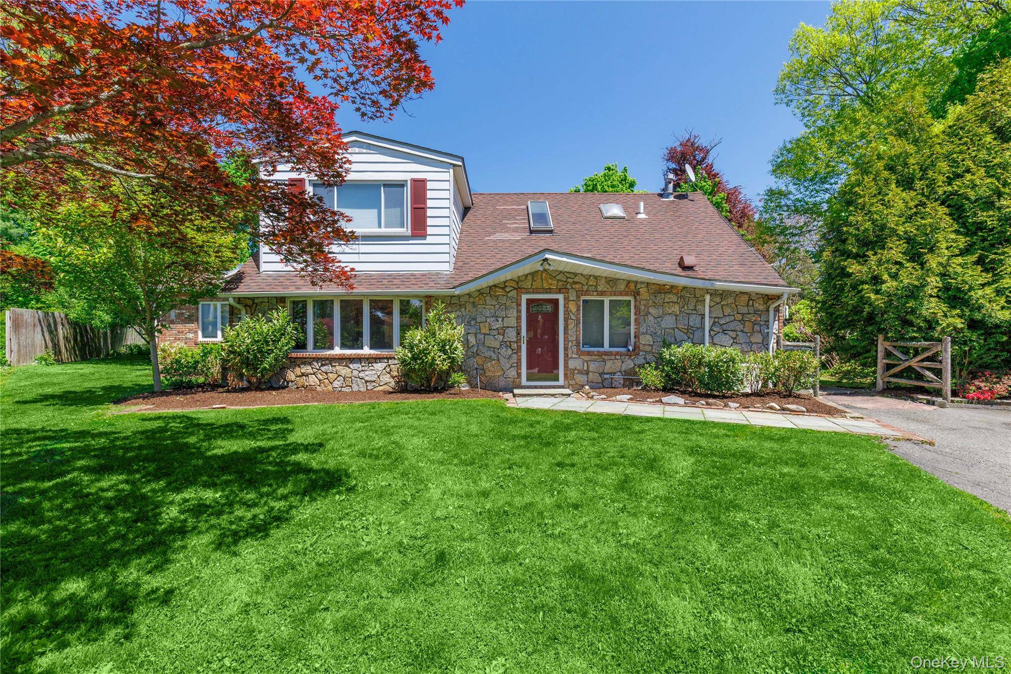 Casa com 3 Quartos à Venda em Rye Brook - Nova Iorque - EUA - 1