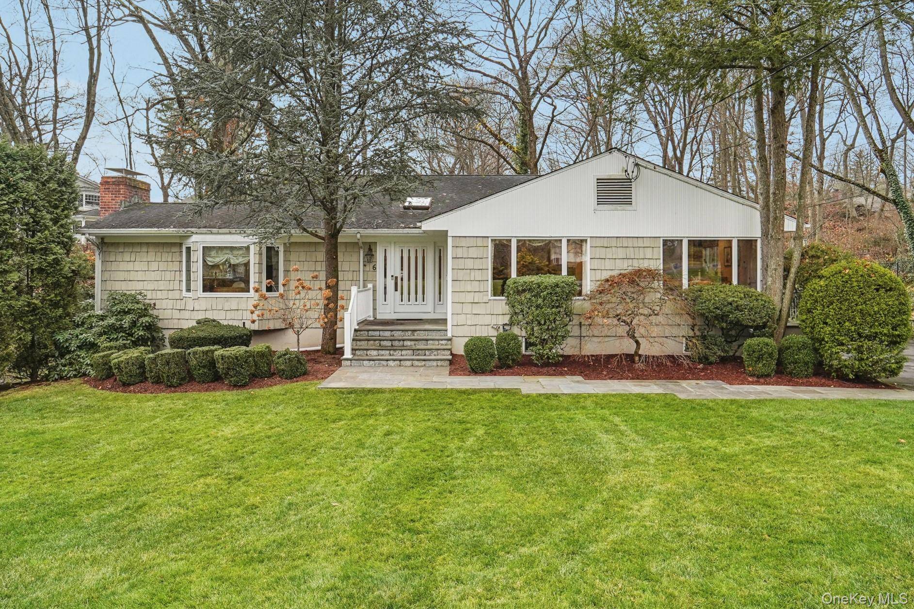 Casa com 3 Quartos à Venda em Rye Brook - Nova Iorque - EUA - 1