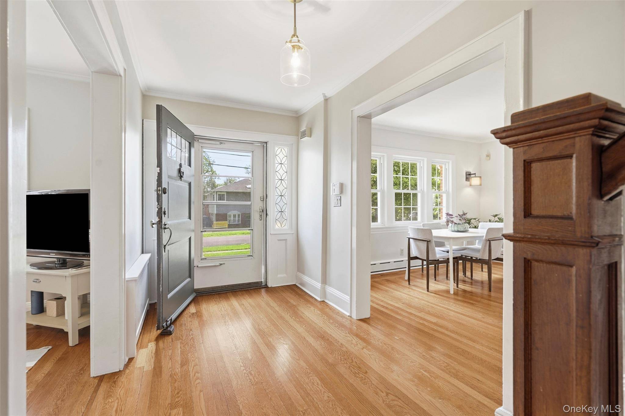 3 Bedroom Home for Sale in RYE - New York - USA - 3