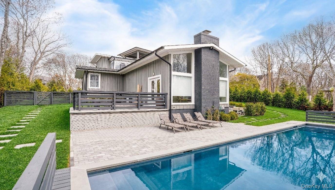 3 Bedroom Home for Sale in Sag Harbor - New York - USA - 1