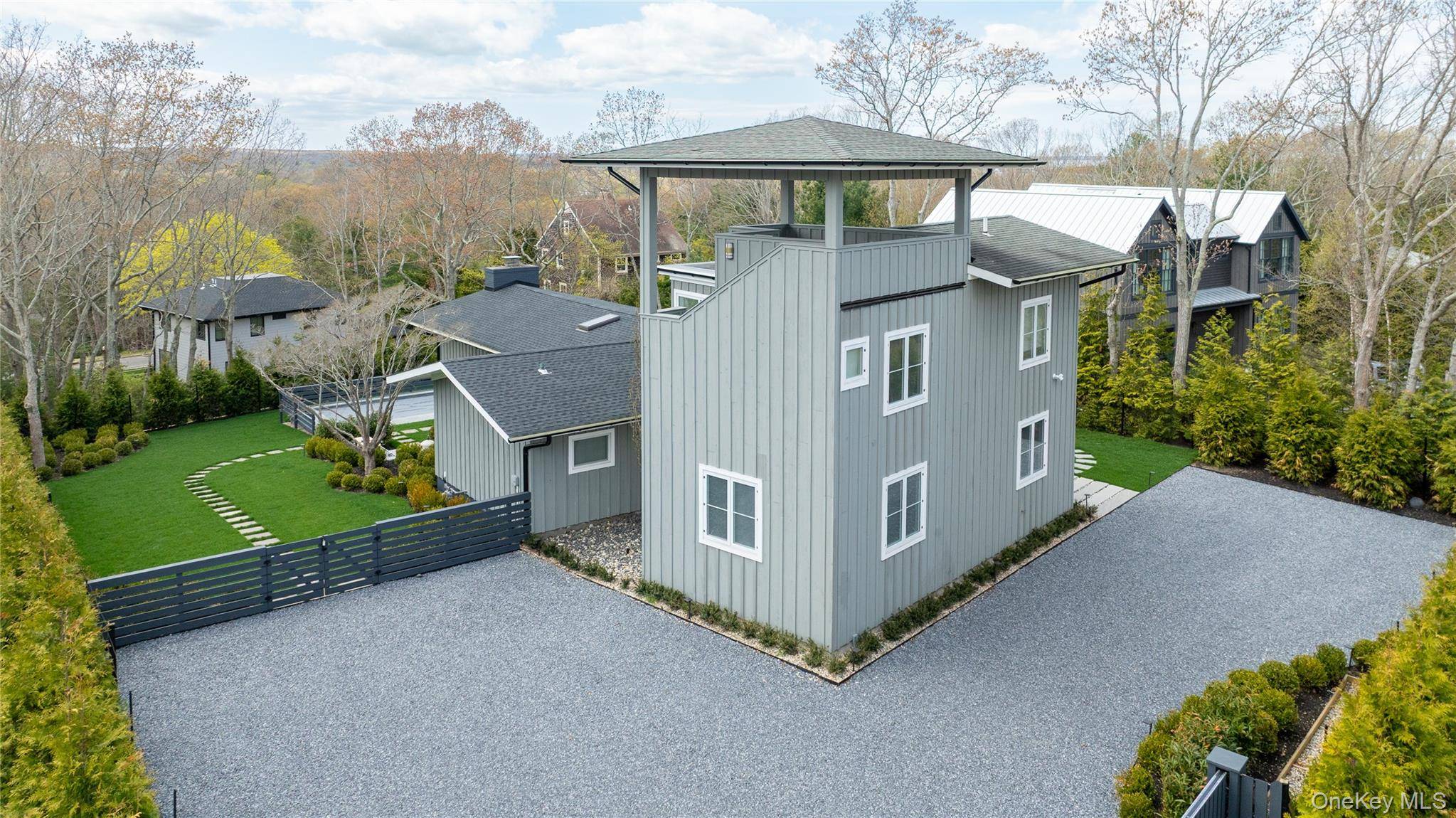 3 Bedroom Home for Sale in Sag Harbor - New York - USA - 6