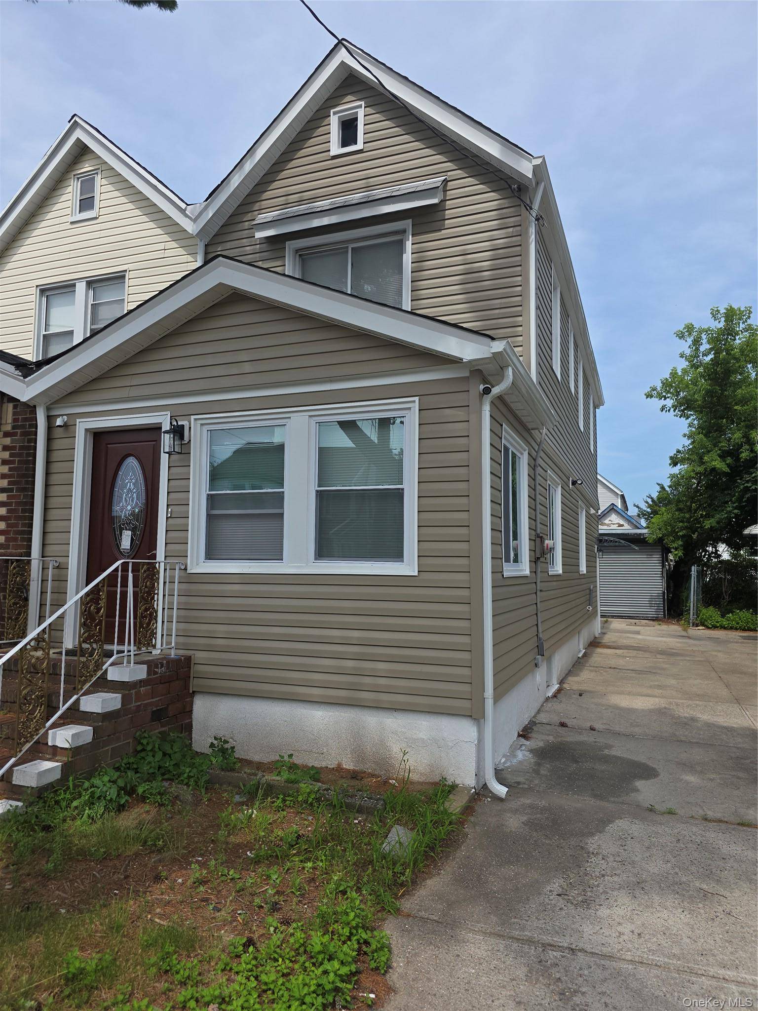Casa com 3 Quartos à Venda em Saint Albans - Nova Iorque - EUA - 1