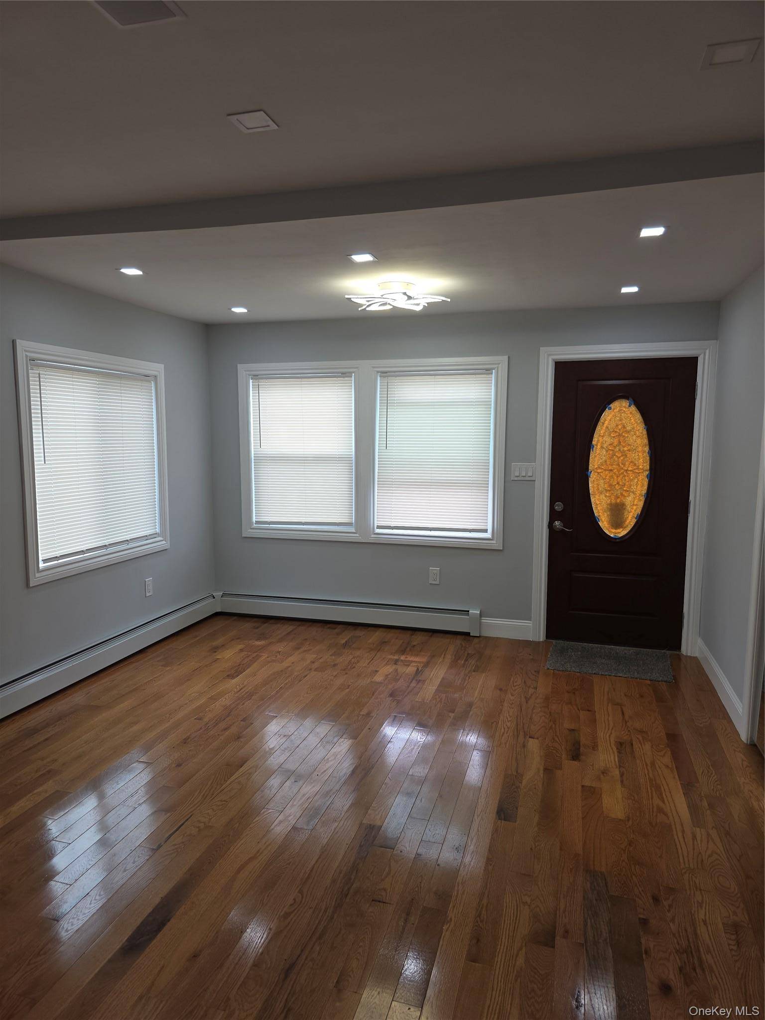 Casa com 3 Quartos à Venda em Saint Albans - Nova Iorque - EUA - 2