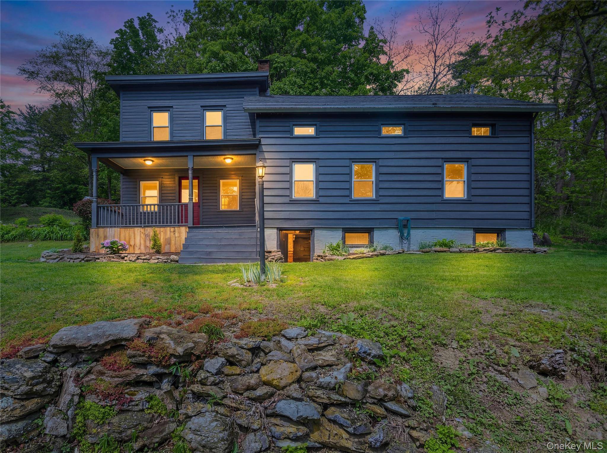 Casa com 3 Quartos à Venda em Saugerties - Nova Iorque - EUA - 1