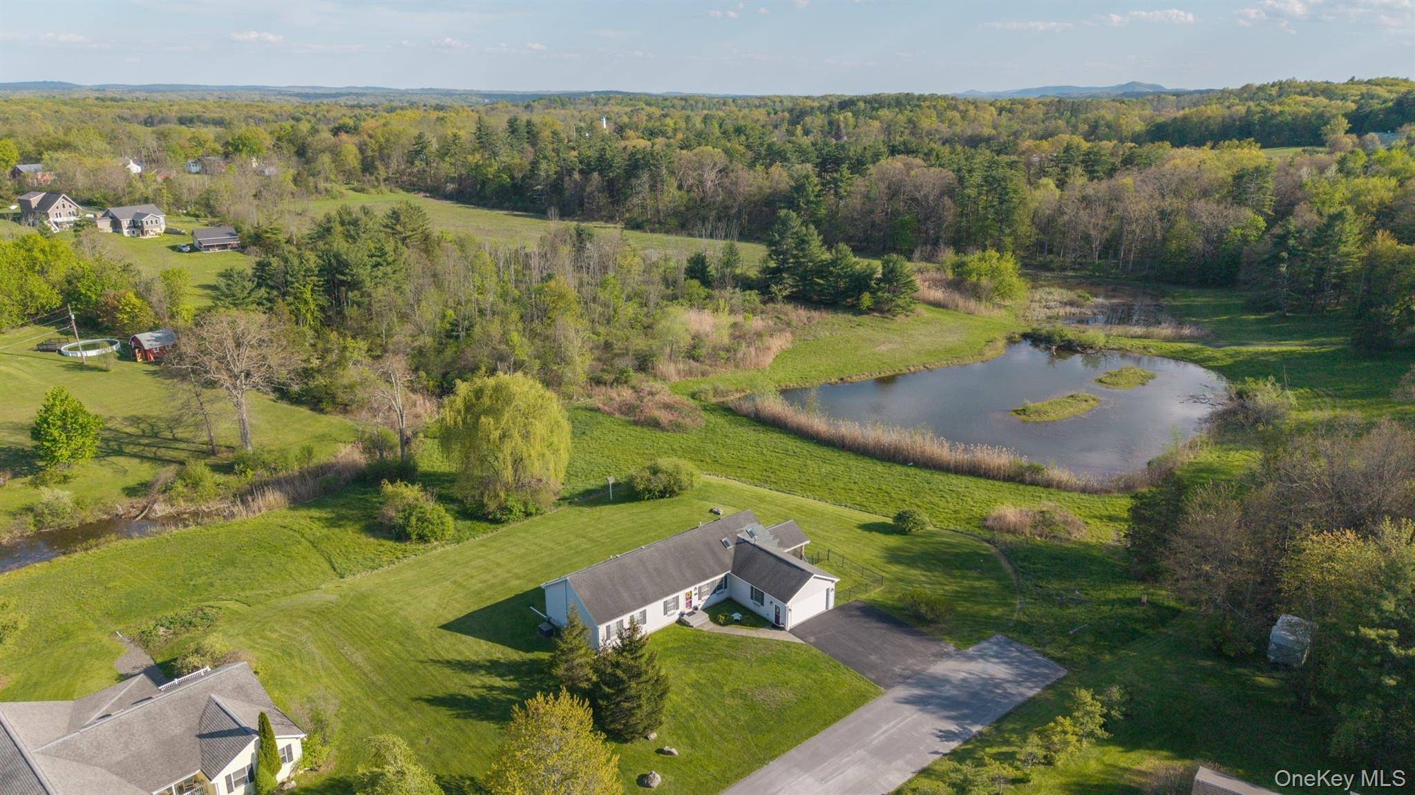 Casa com 3 Quartos à Venda em Saugerties - Nova Iorque - EUA - 2