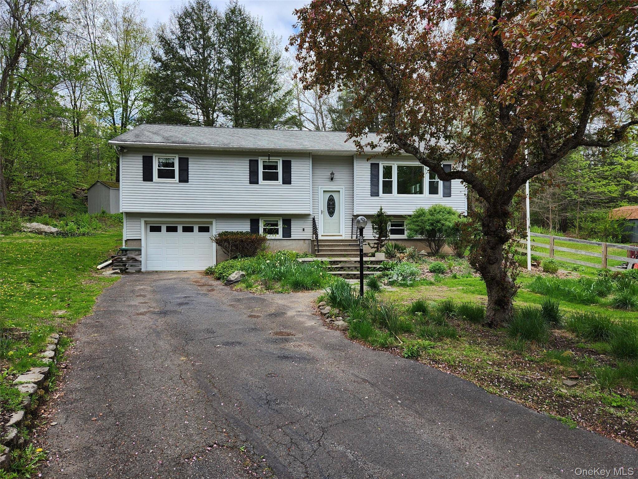 Casa com 3 Quartos à Venda em Saugerties - Nova Iorque - EUA - 2
