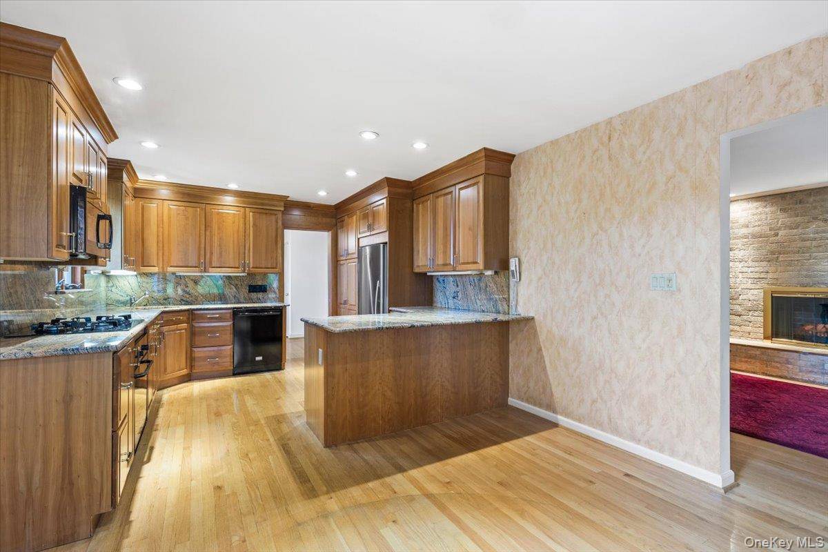 Casa de 3 Dormitorios en Venta en Scarsdale - Nueva York - EE. UU. - 5