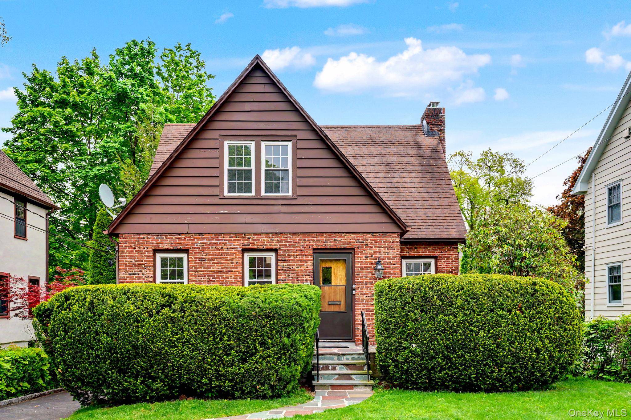 3 Bedroom Home for Sale in Scarsdale - New York - USA - 1