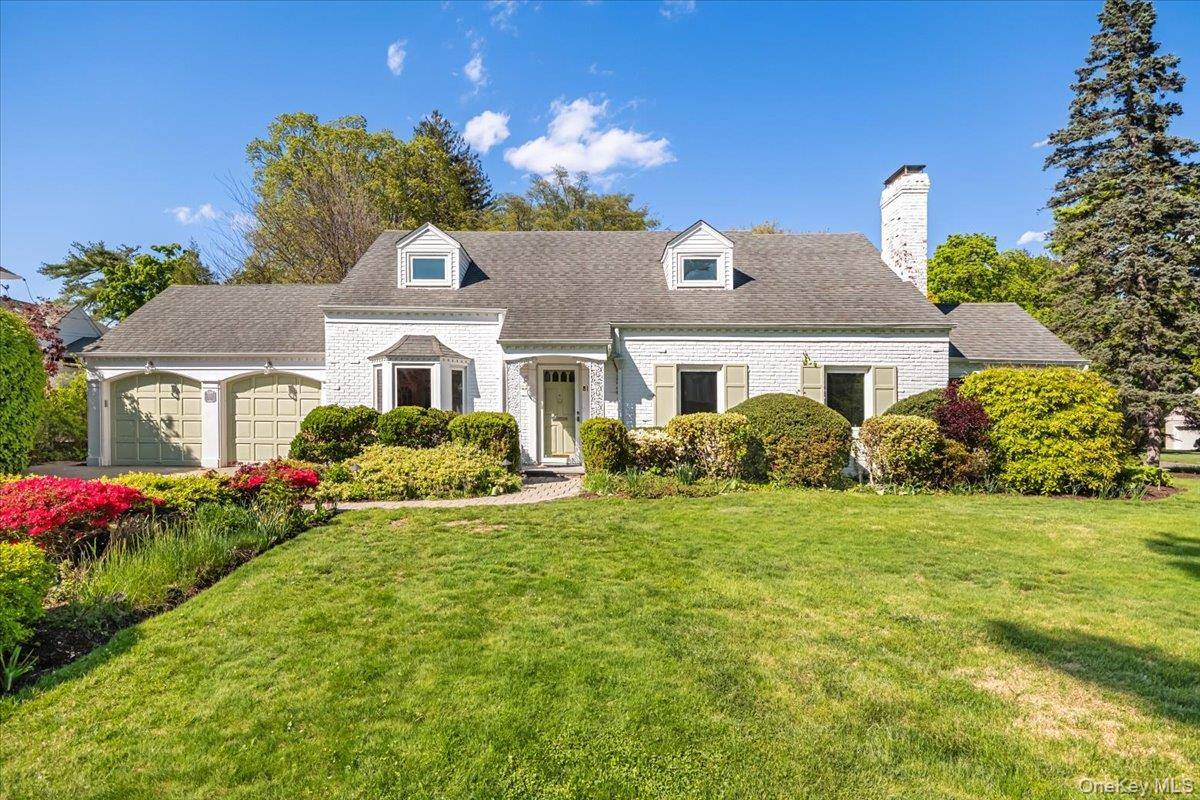 3 Bedroom Home for Sale in Scarsdale - New York - USA - 1