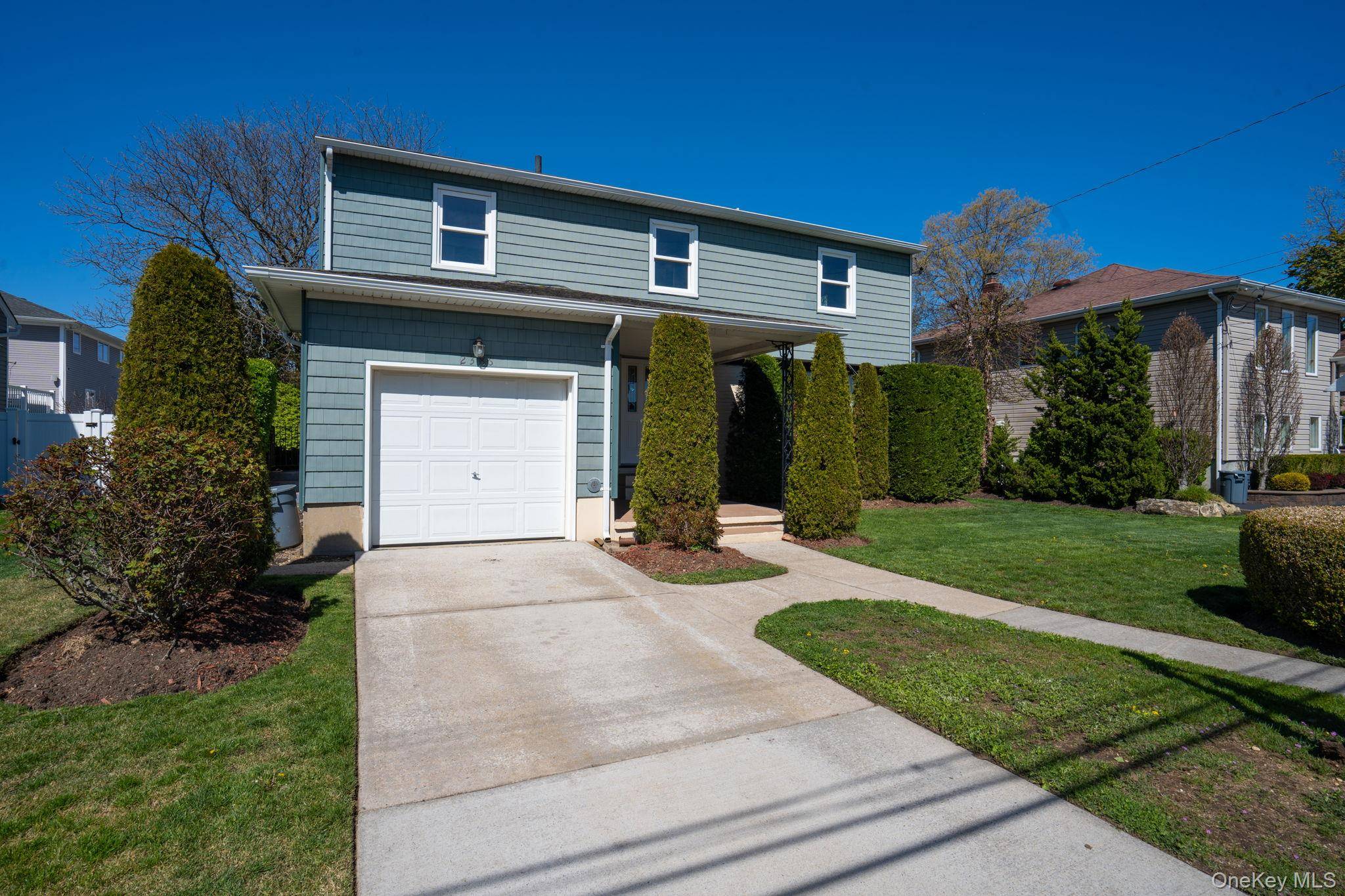Casa de 3 Dormitorios en Venta en Seaford - Nueva York - EE. UU. - 2