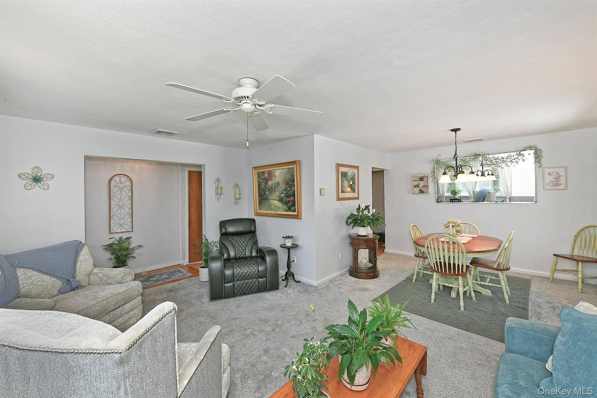 Casa de 3 Dormitorios en Venta en Seaford - Nueva York - EE. UU. - 6