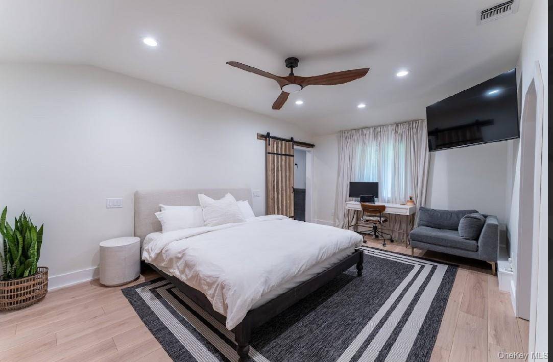 Casa de 3 Dormitorios en Venta en Shirley - Nueva York - EE. UU. - 6