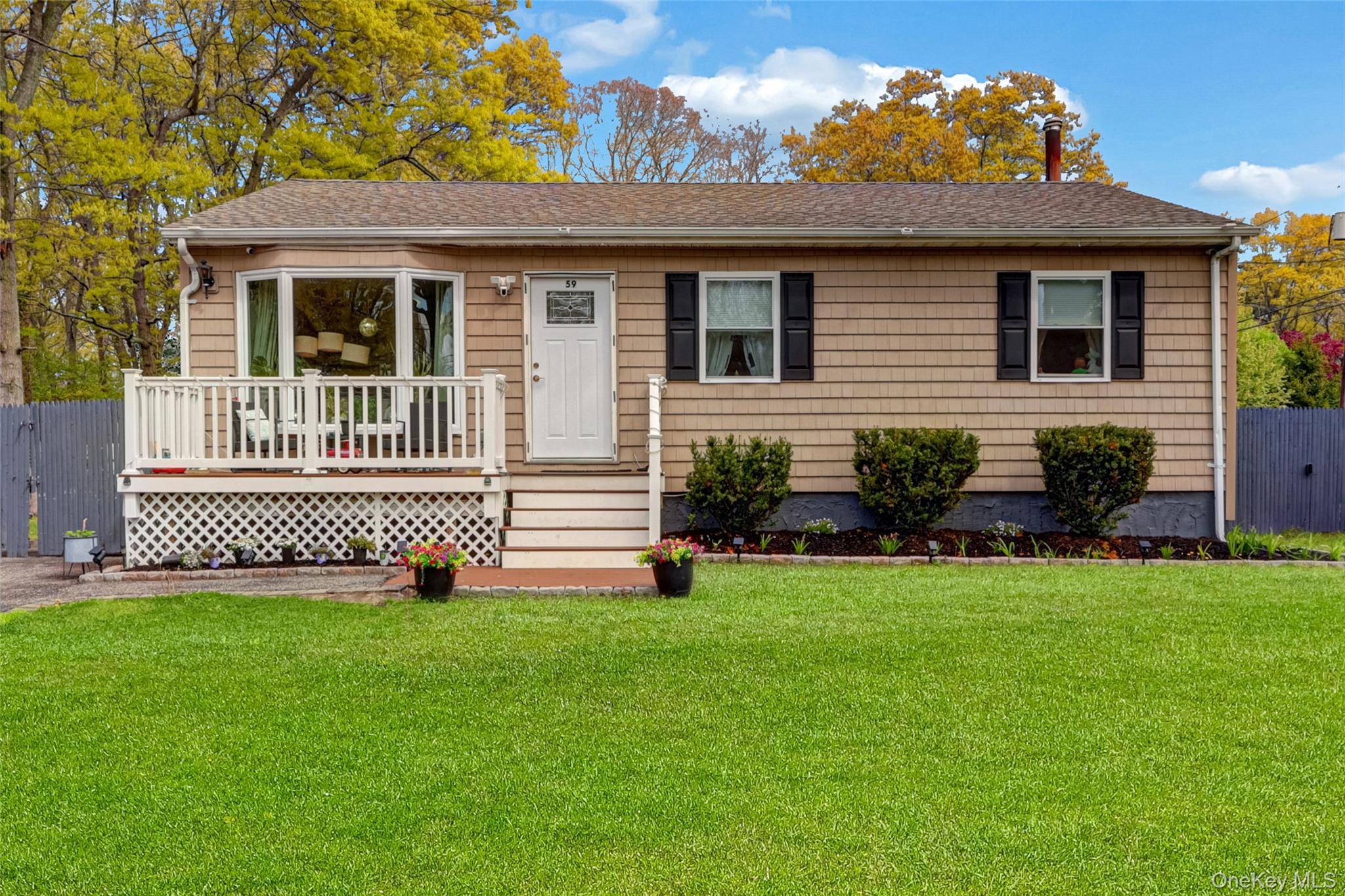 Casa de 3 Dormitorios en Venta en Shirley - Nueva York - EE. UU. - 3
